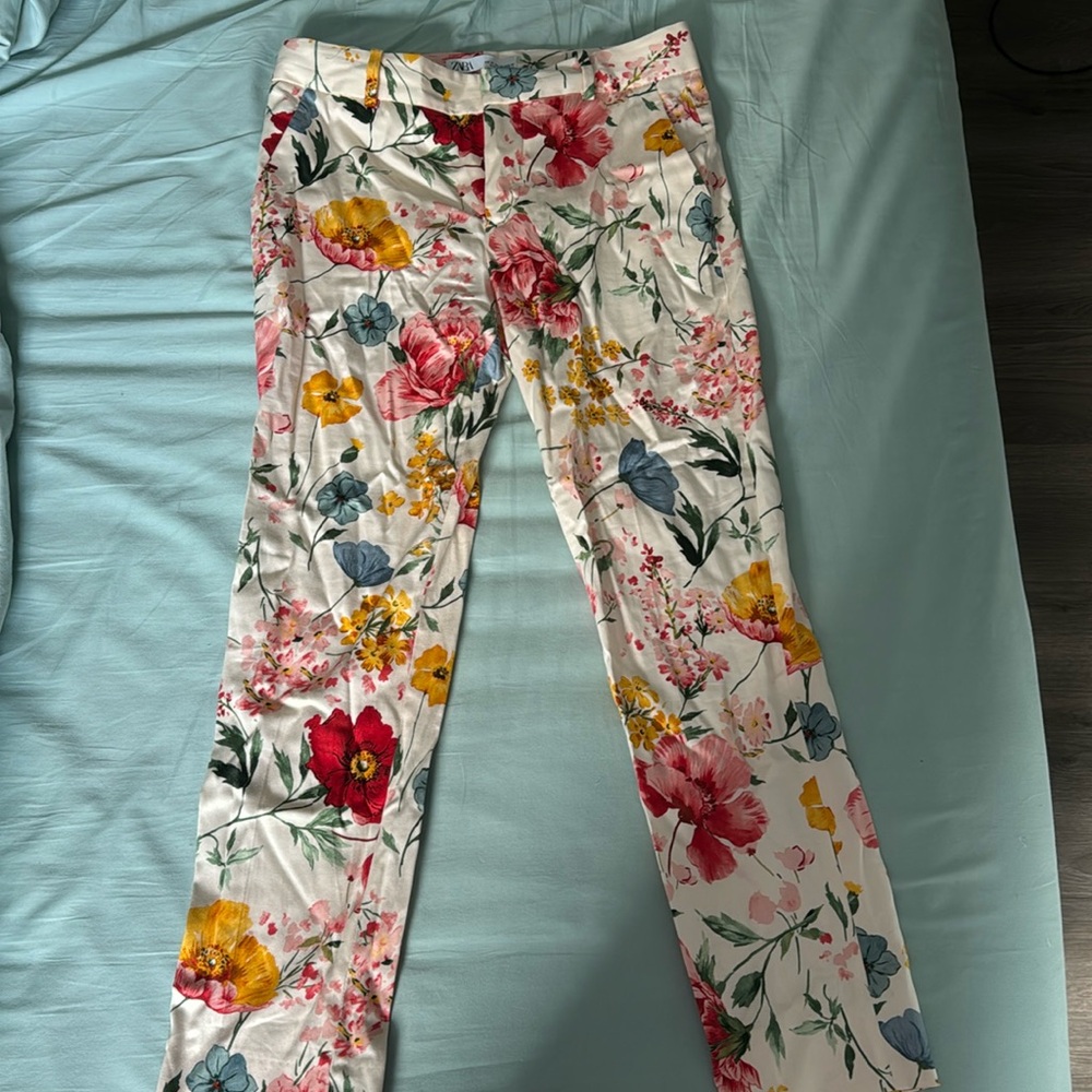 Zara multicolor floral skinny pants size 6